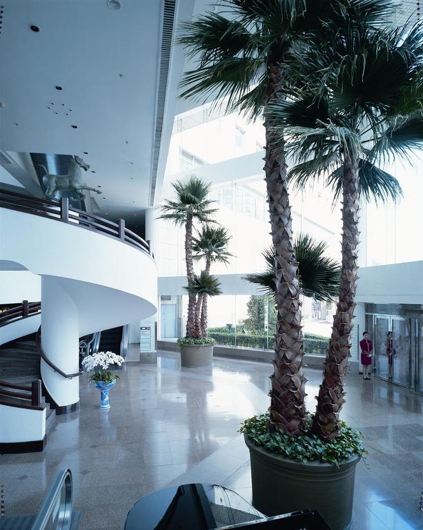 Khách sạn hẻo lánh Landmark Towers